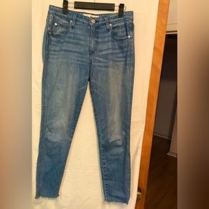 - A.M.O STIX CROP BLUEBEAM JEANS Sz 28